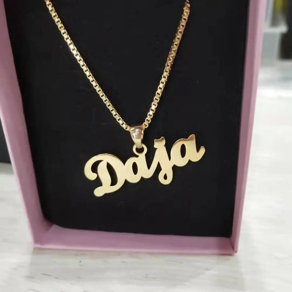"The Signature" Personalized Nameplate Necklace - LaVie Jewelery