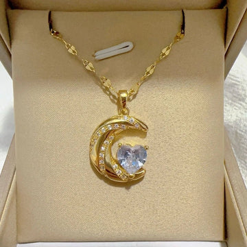 Elegant Hollow Heart Rhinestone Pendant Necklace - LaVie Jewelery