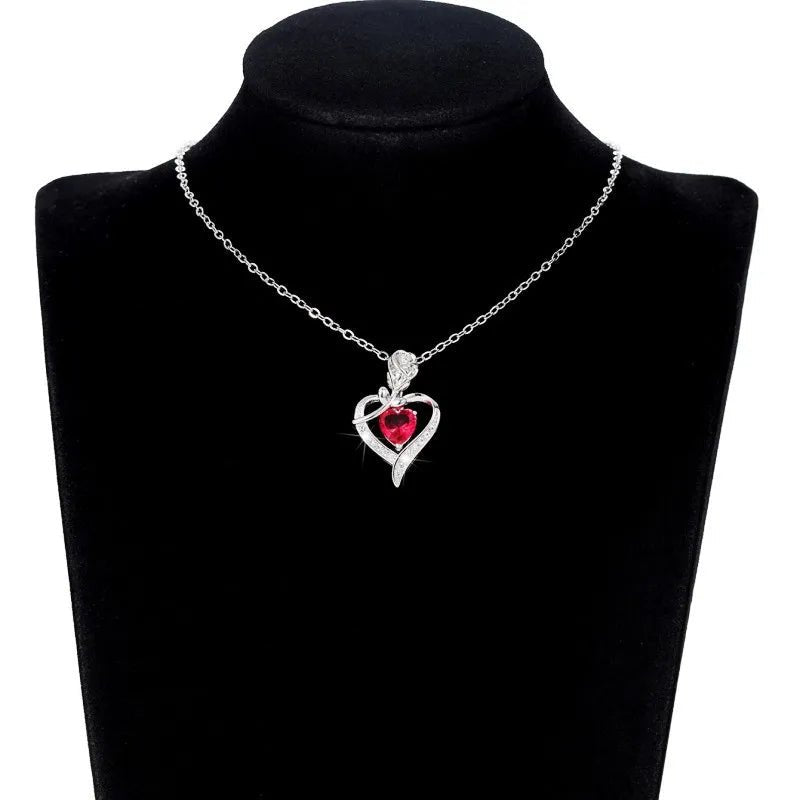 Elegant Hollow Heart Rhinestone Pendant Necklace - LaVie Jewelery