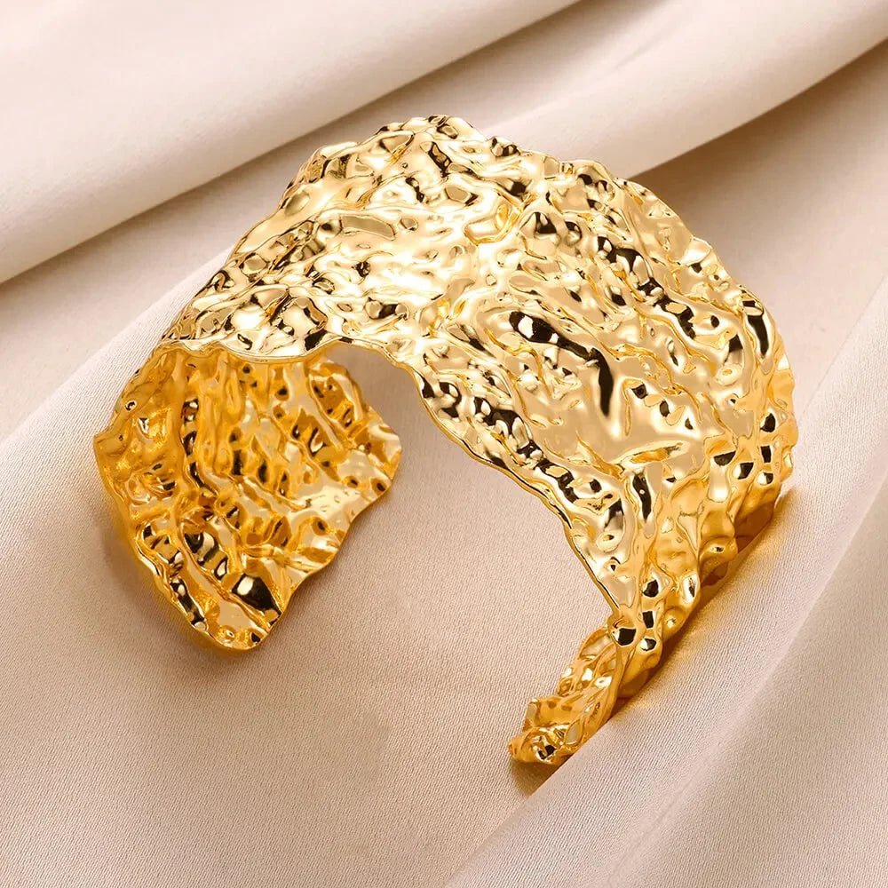 Exquisite Classic Gold Color Stainless Steel Bangles Cuff Bracelet - LaVie Jewelery