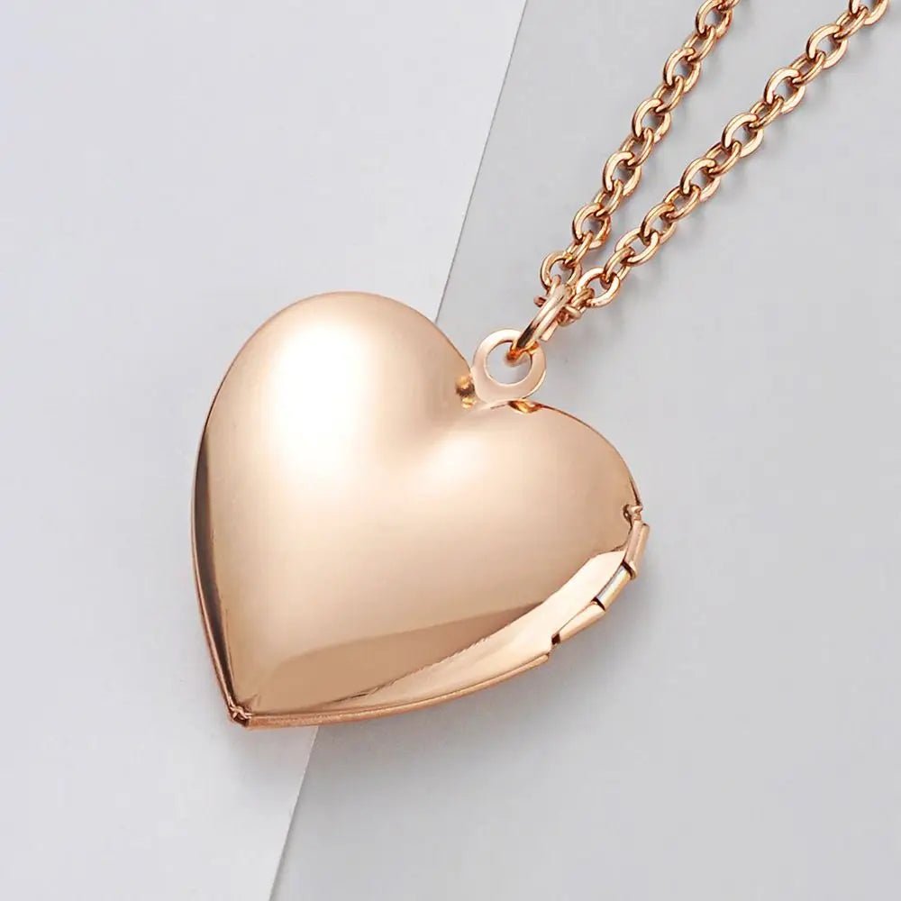 "The Timeless Keepsake" Heart Locket Necklace - LaVie Jewelery