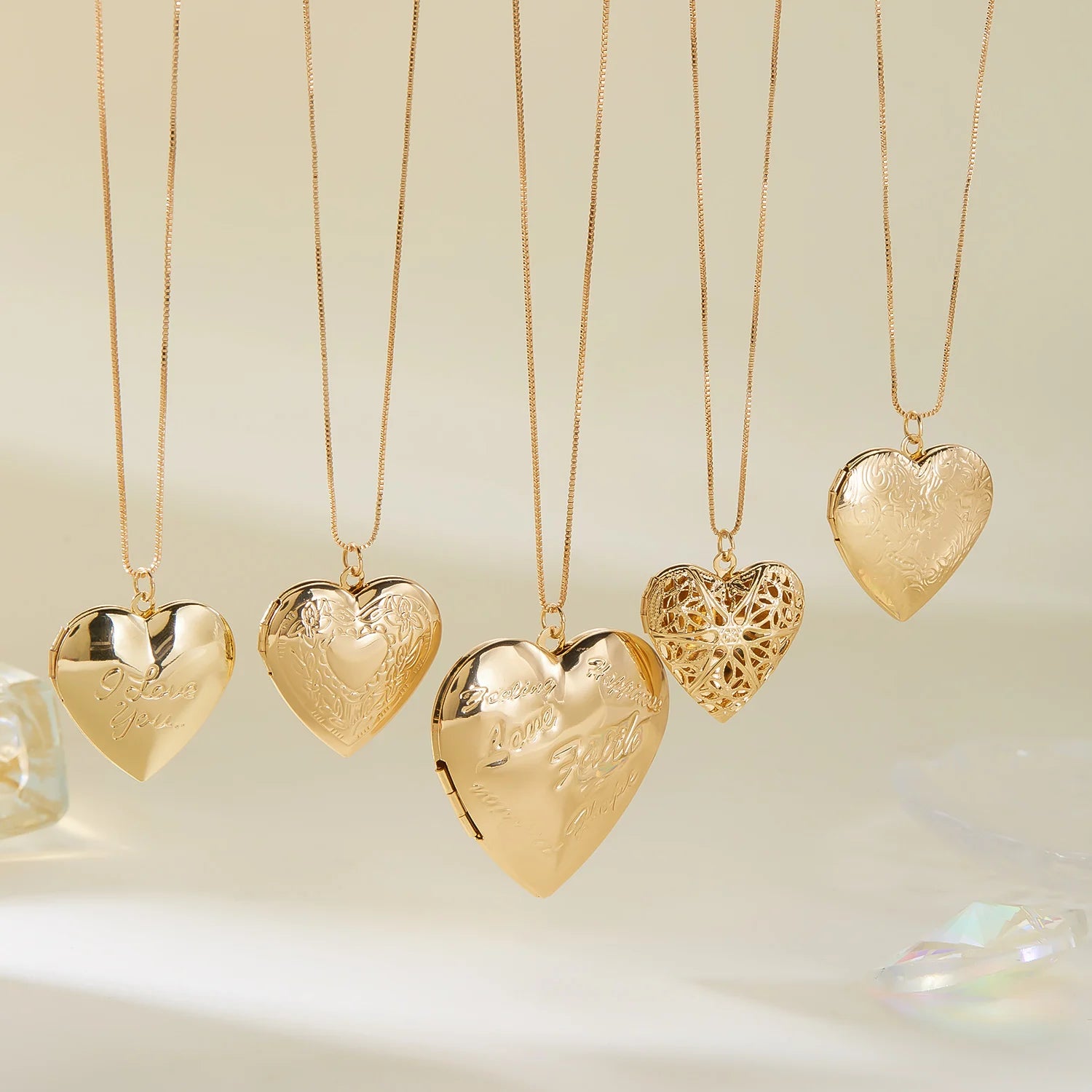 "The Secret Message" Heart Locket Necklace - LaVie Jewelery