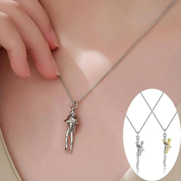 "The Eternal Hug" Necklace - LaVie Jewelery