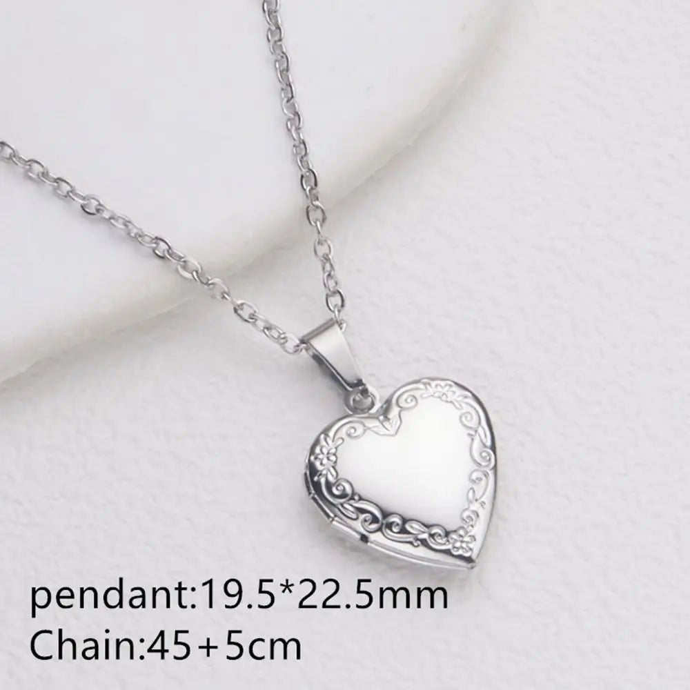 "The Timeless Keepsake" Heart Locket Necklace - LaVie Jewelery