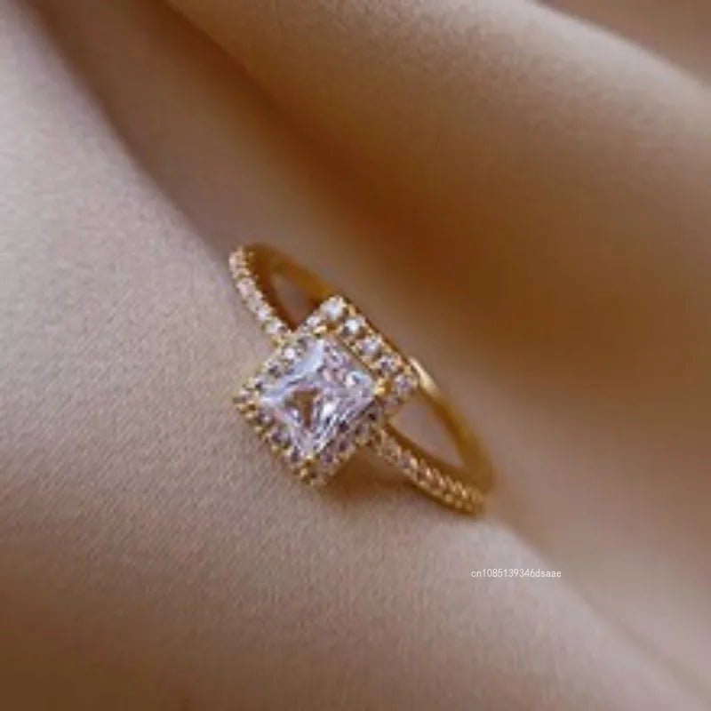 French Square Moissanite Wedding Engagement Rings - LaVie Jewelery