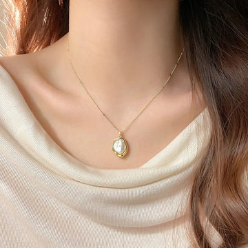 Irregular Baroque Pearl Pendant Necklace - LaVie Jewelery