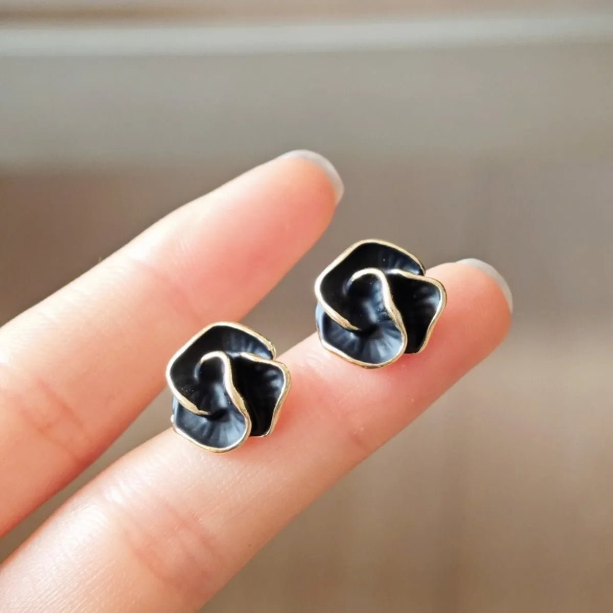 Luxury Camellia Stud Earrings - LaVie Jewelery