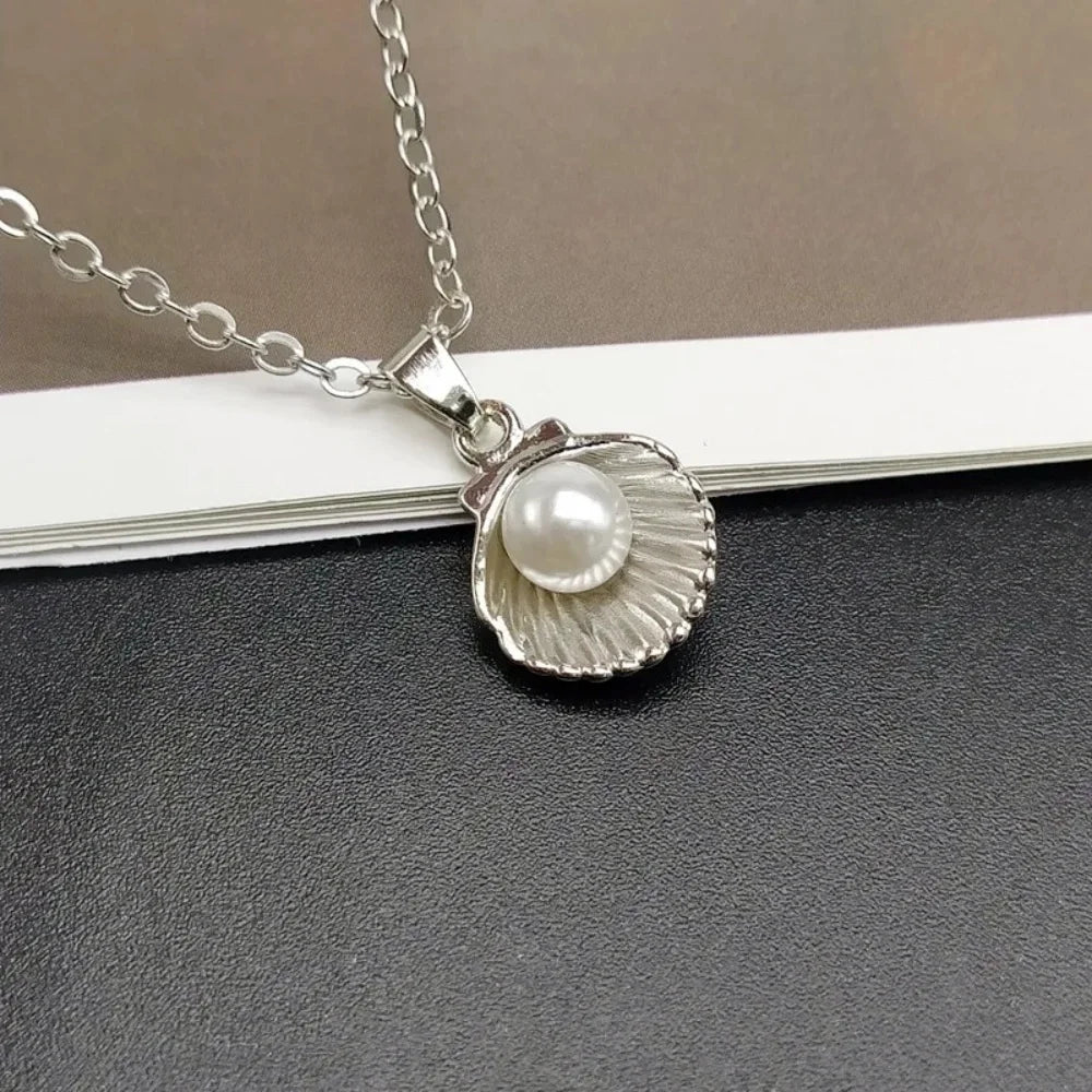 Pearl Shell Pendant Necklace - LaVie Jewelery