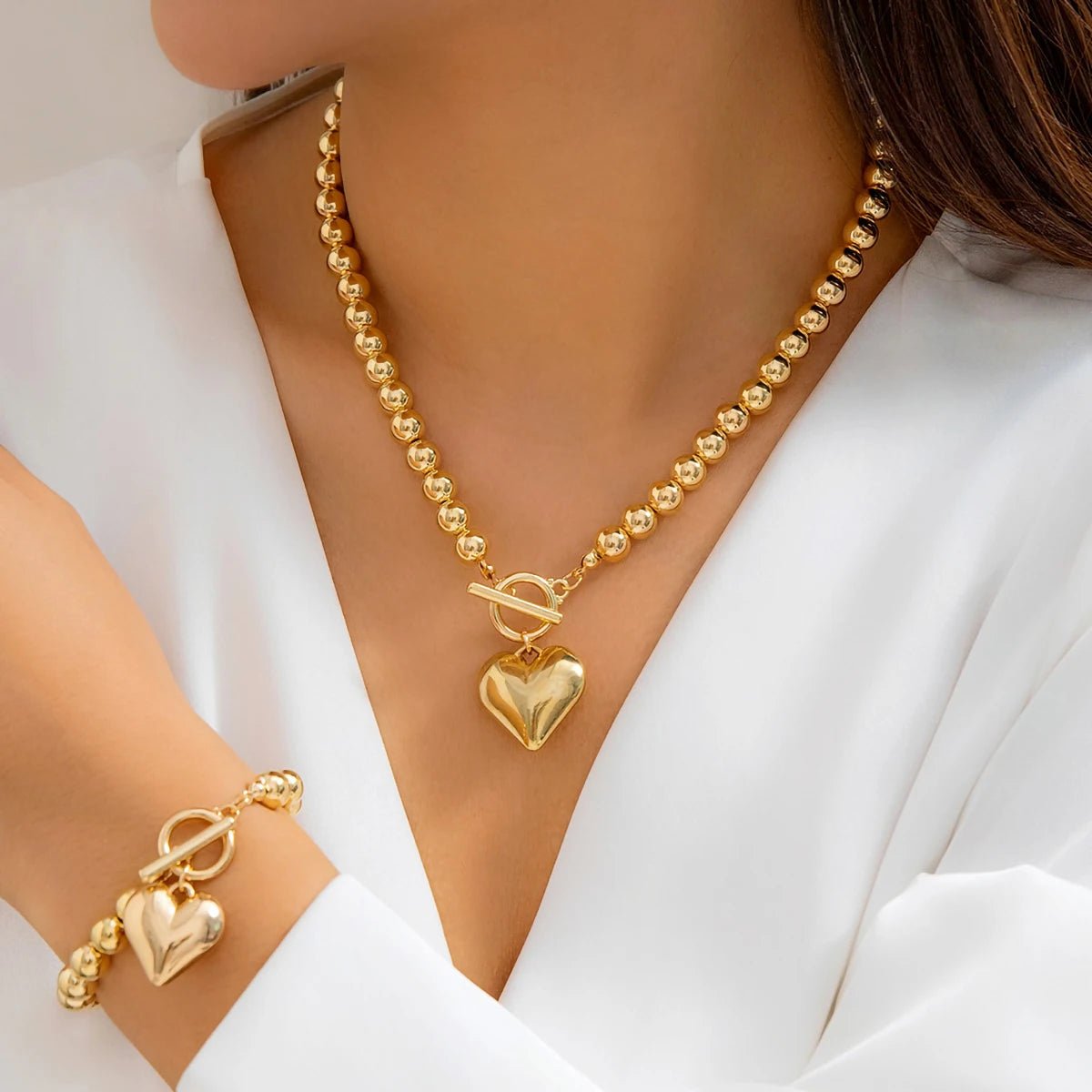Vintage Gold Hollow Heart Pendant Necklace Jewelry Set - LaVie Jewelery