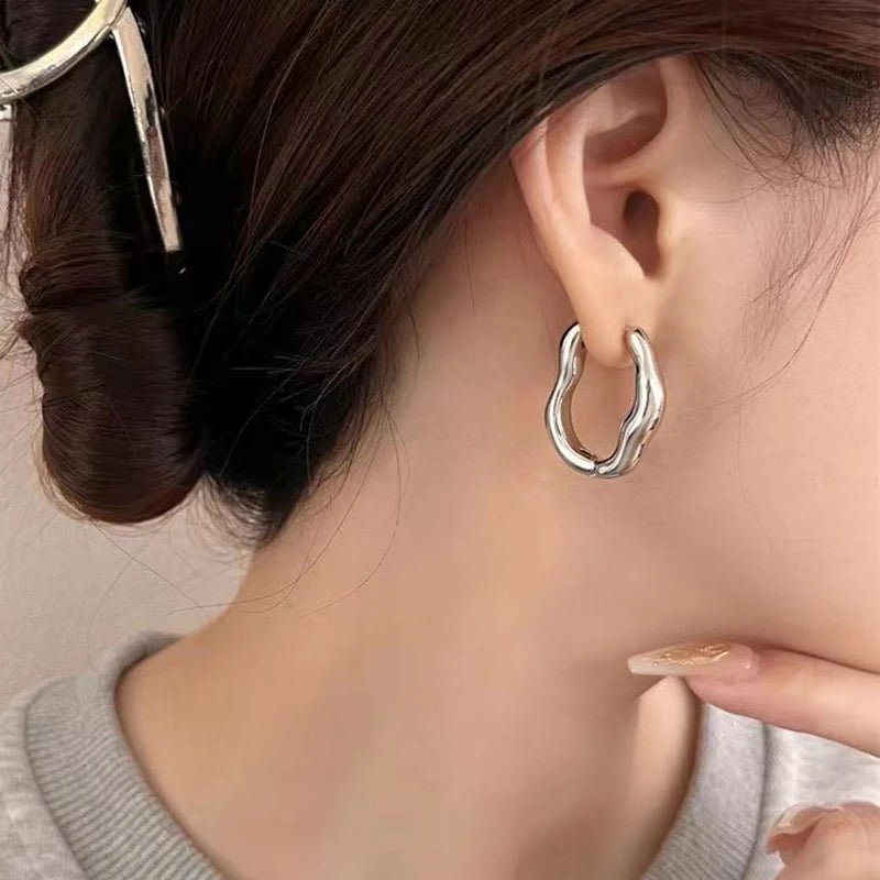 Irregular Oval Hoop Earrings - LaVie Jewelery