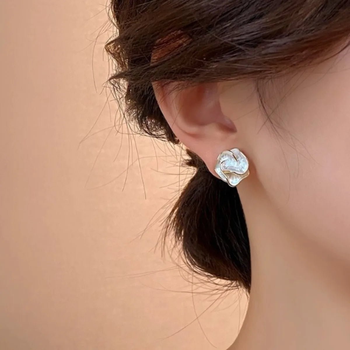 Luxury Camellia Stud Earrings - LaVie Jewelery