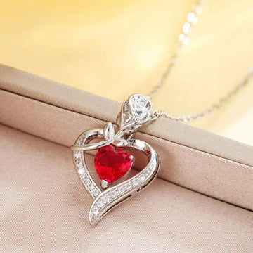 Elegant Hollow Heart Rhinestone Pendant Necklace - LaVie Jewelery