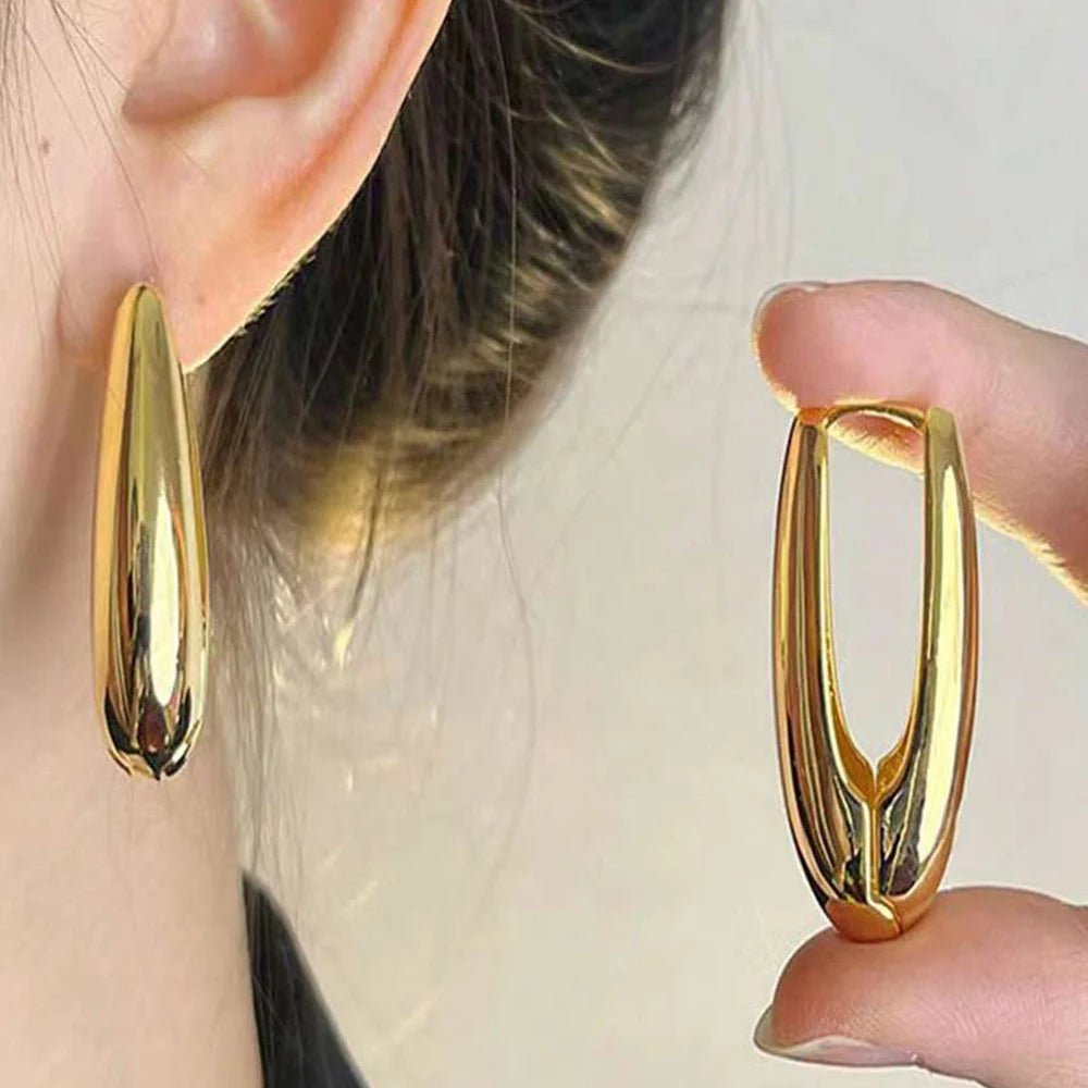 Gold Plating Twisted Heart Shape Hoop Earrings - LaVie Jewelery